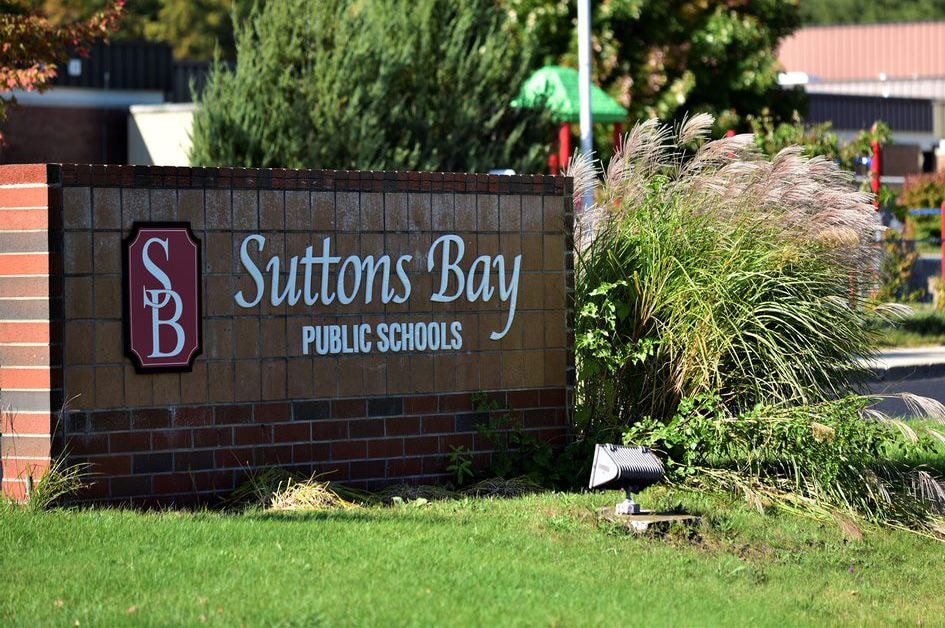 K-12 School Signs & Displays